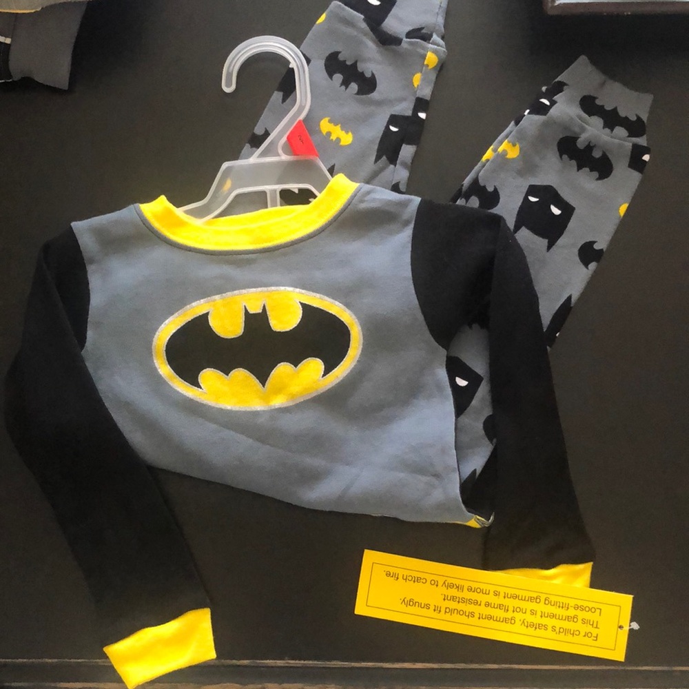 NWT Batman 2T PJs